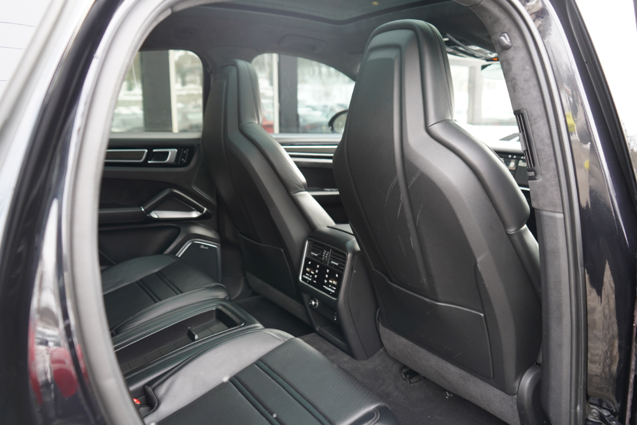 Porsche Cayenne Turbo Coupe AWD 2021