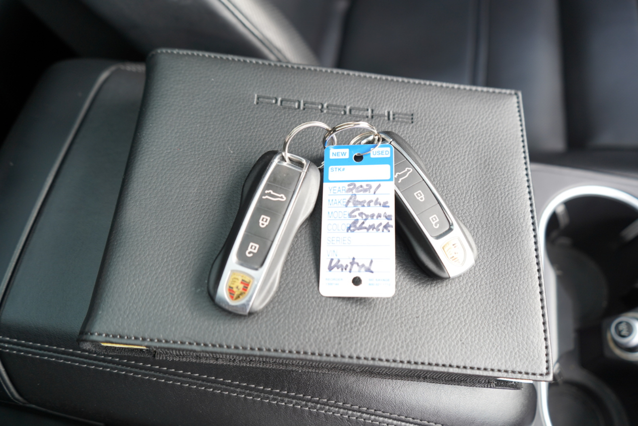 Porsche Cayenne Turbo Coupe AWD 2021