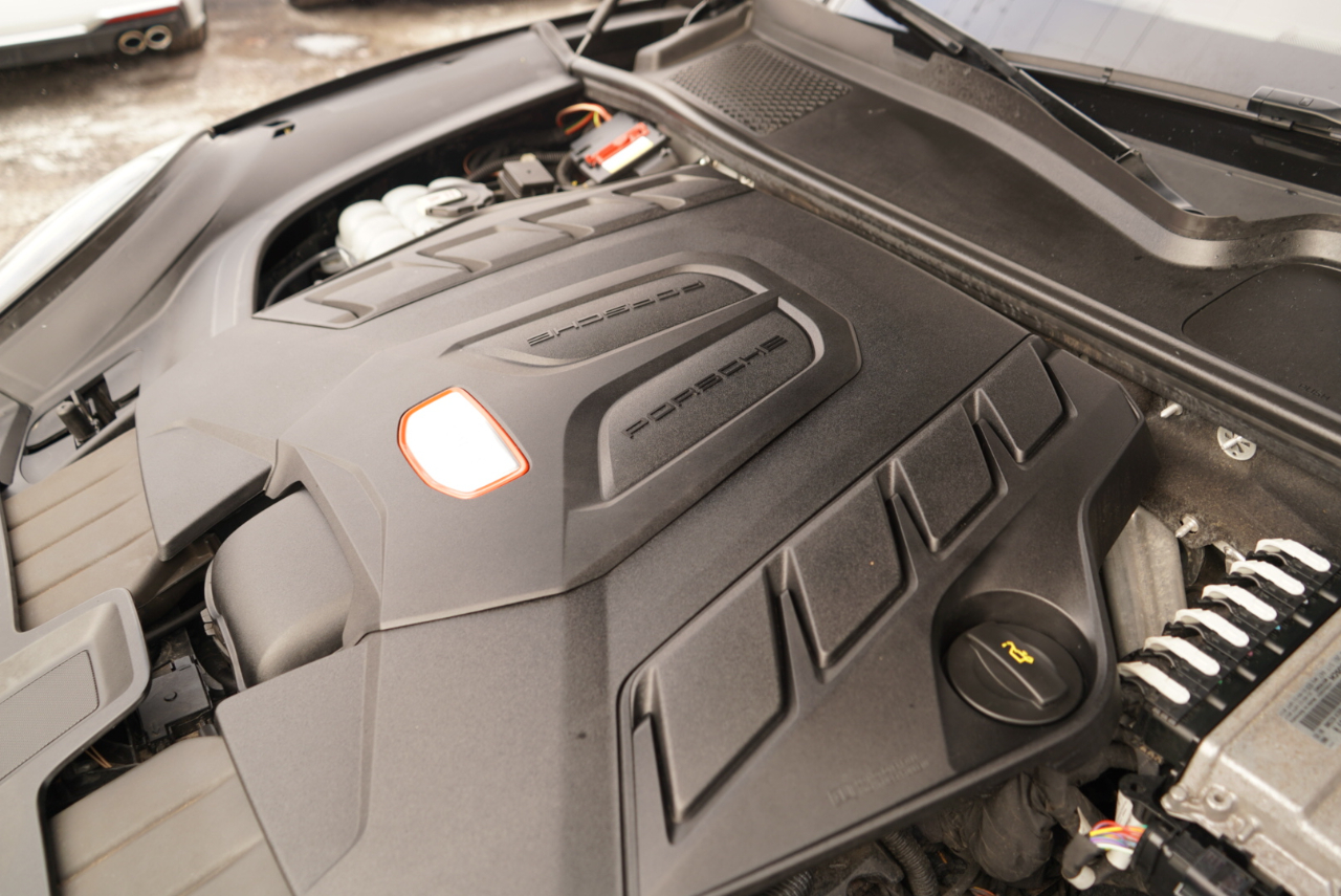 Porsche Cayenne Turbo Coupe AWD 2021