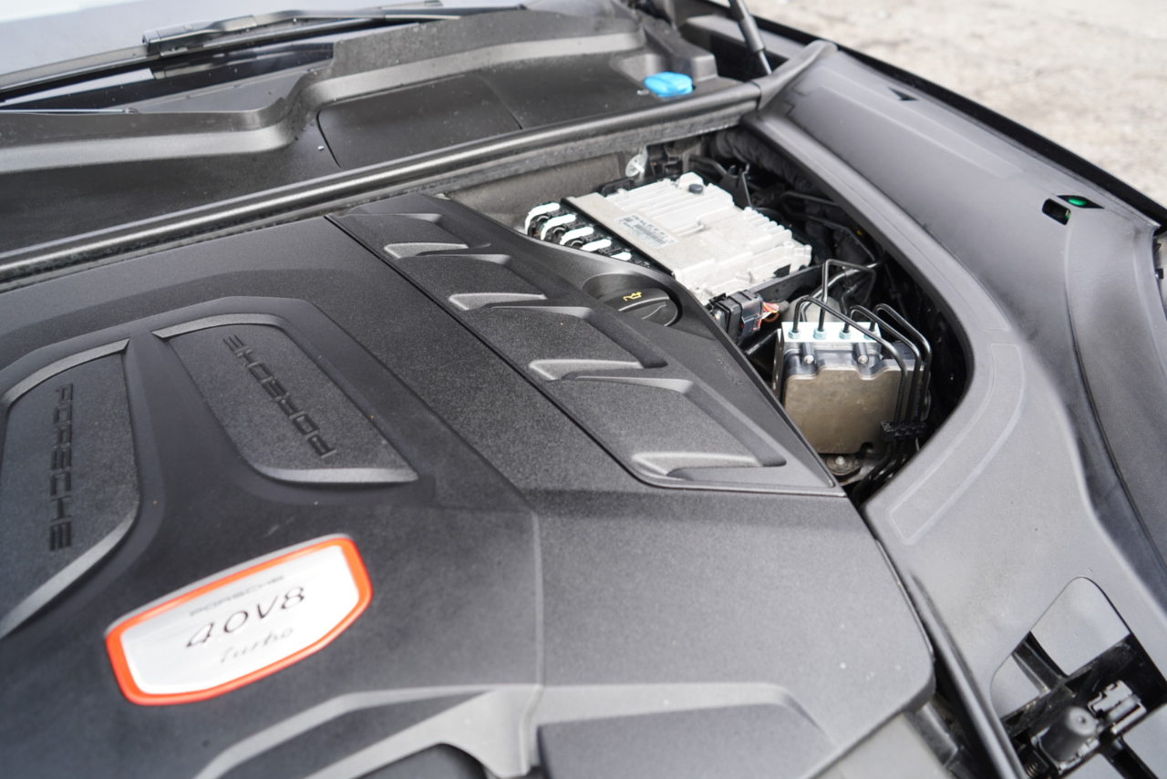 Porsche Cayenne Turbo Coupe AWD 2021