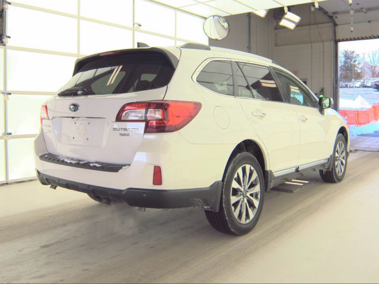 Subaru Outback 3.6R Touring 2017