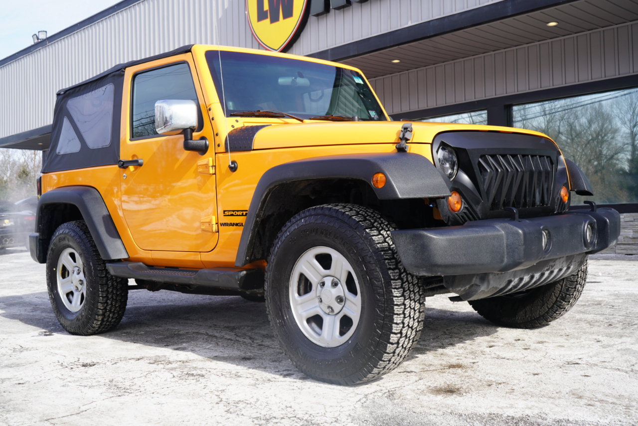 Jeep Wrangler 4WD 2dr Sport 2012