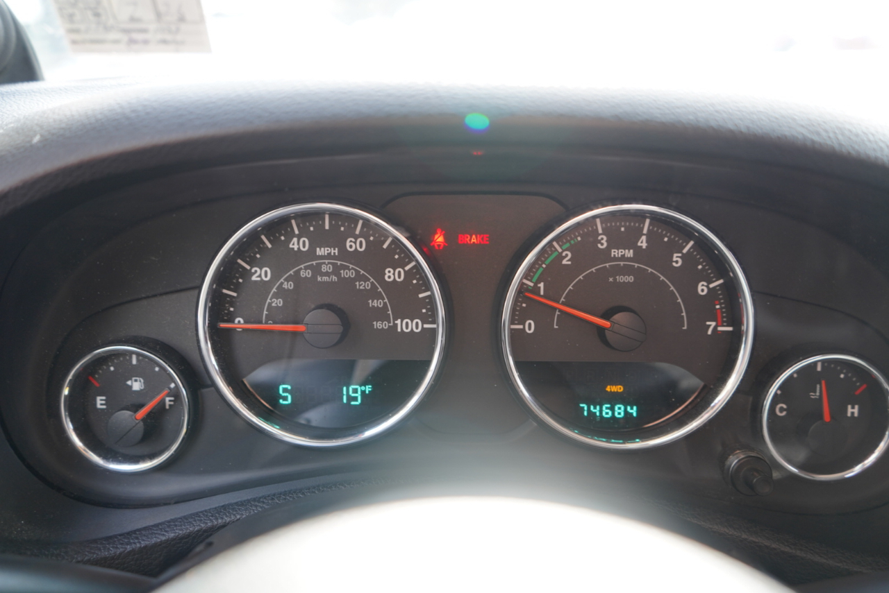 Jeep Wrangler 4WD 2dr Sport 2012