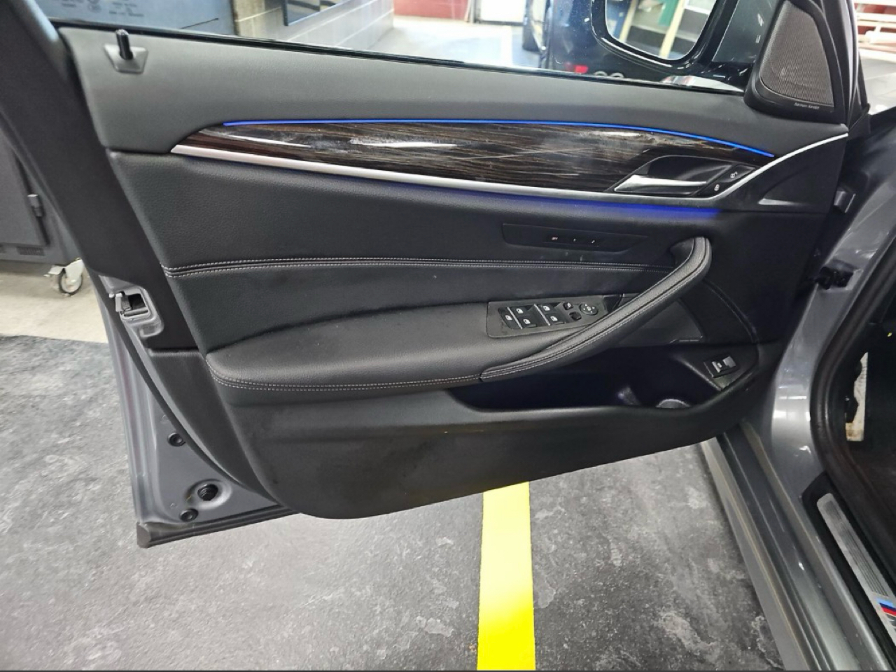 BMW 5 Series 540i xDrive Sedan 2023