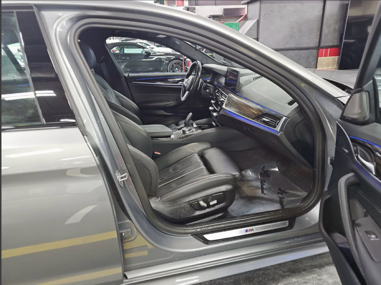 BMW 5 Series 540i xDrive Sedan 2023