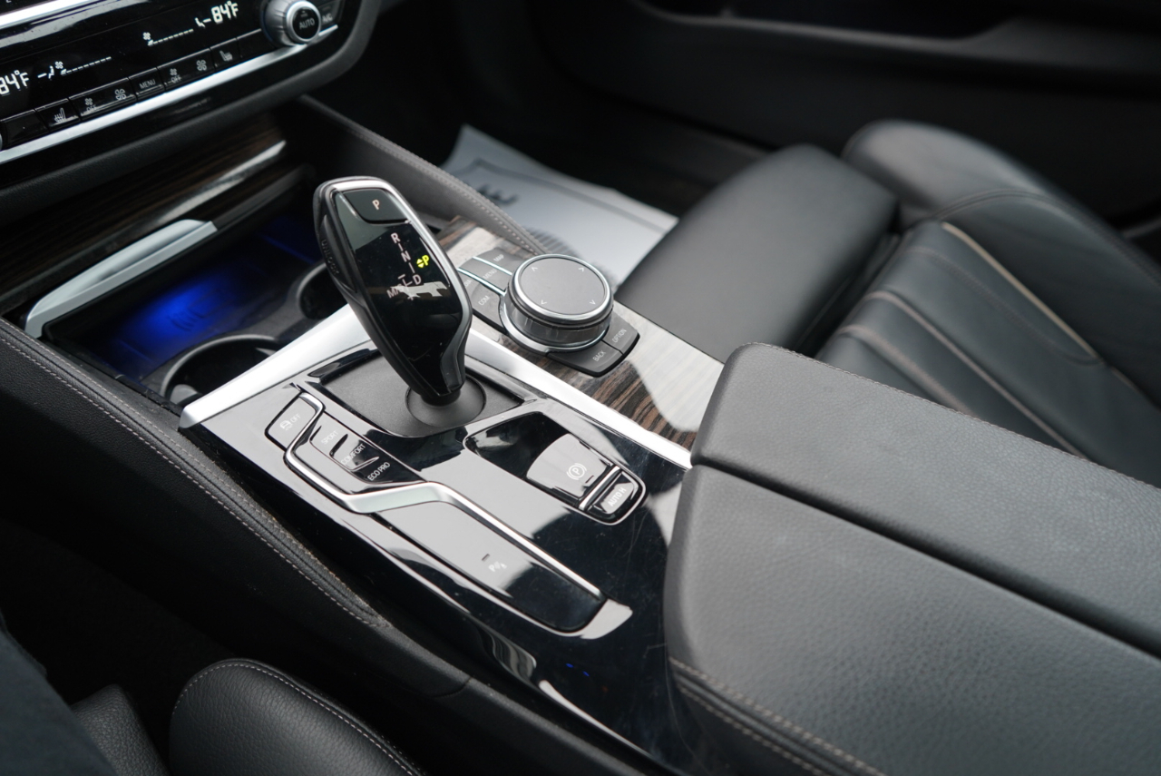 BMW 5 Series 540i xDrive Sedan 2023