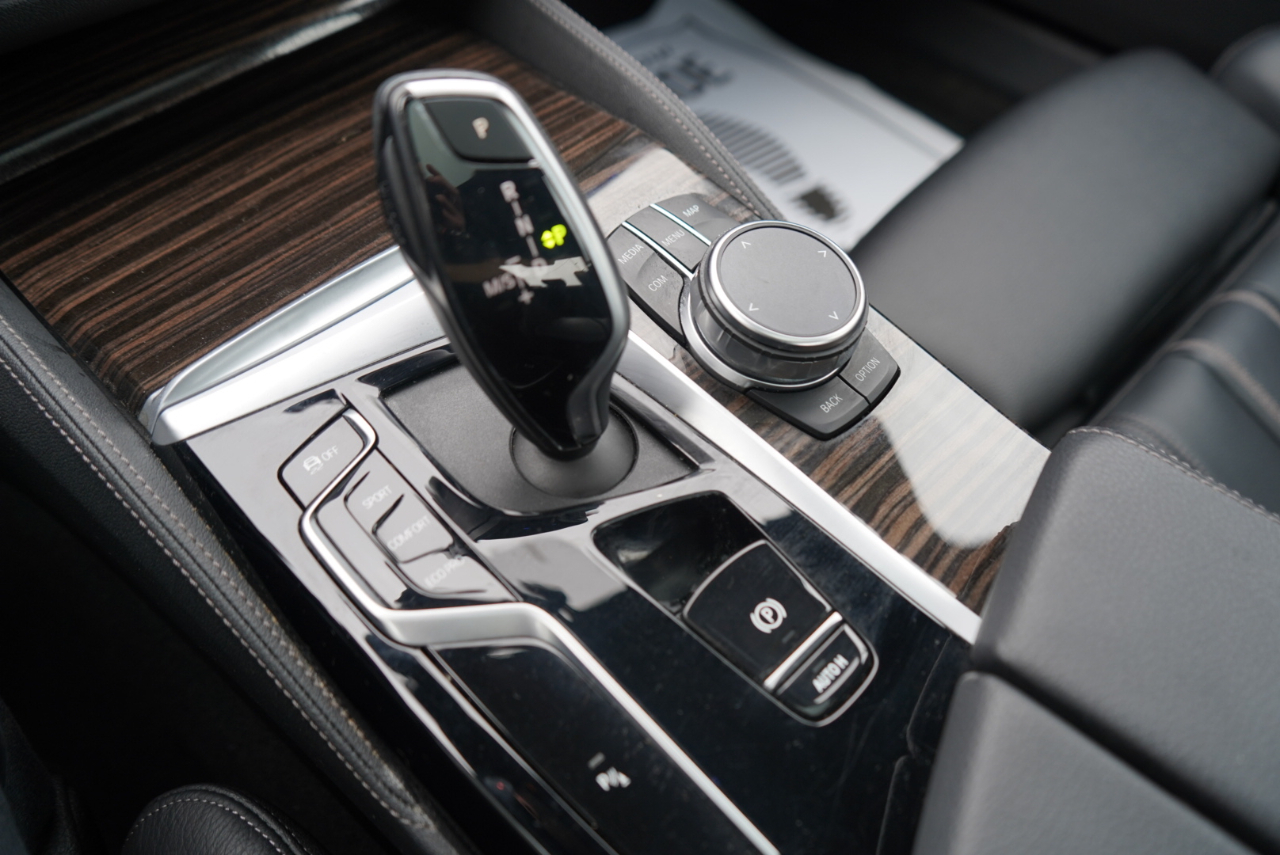 BMW 5 Series 540i xDrive Sedan 2023