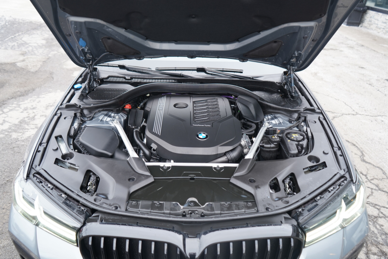 BMW 5 Series 540i xDrive Sedan 2023