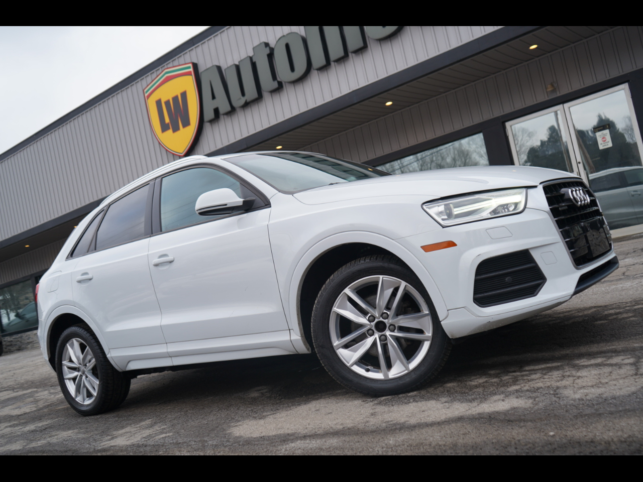 Audi Q3 2.0 TFSI Premium quattro AWD 2017