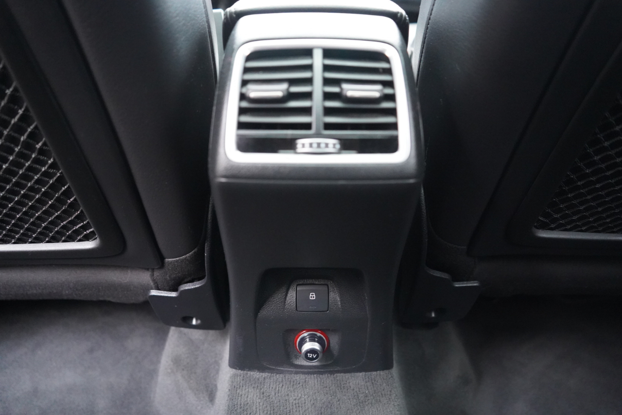 Audi Q3 2.0 TFSI Premium quattro AWD 2017