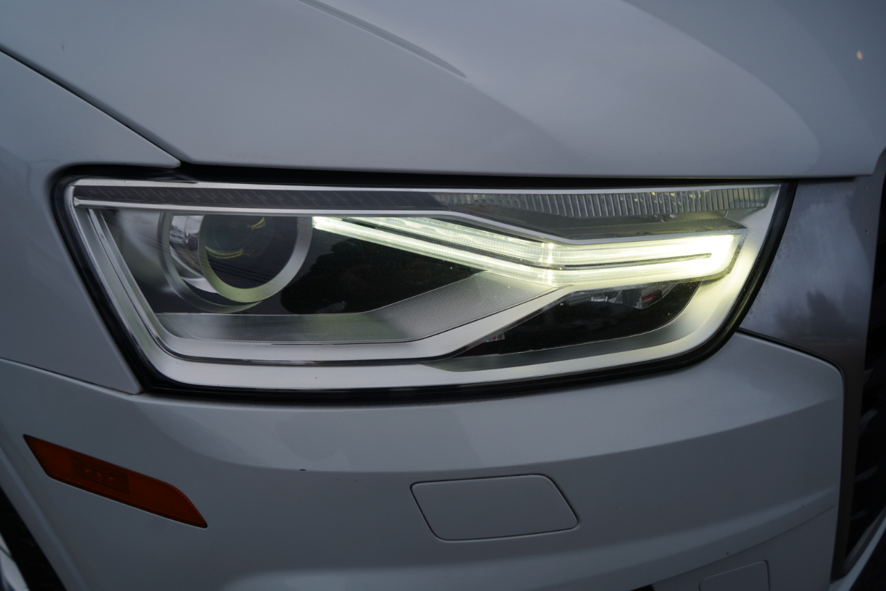 Audi Q3 2.0 TFSI Premium quattro AWD 2017