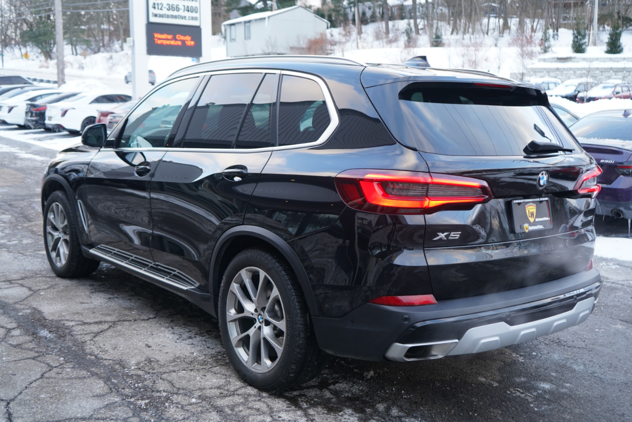BMW X5 xDrive40i Sports Activity Vehicle 2023