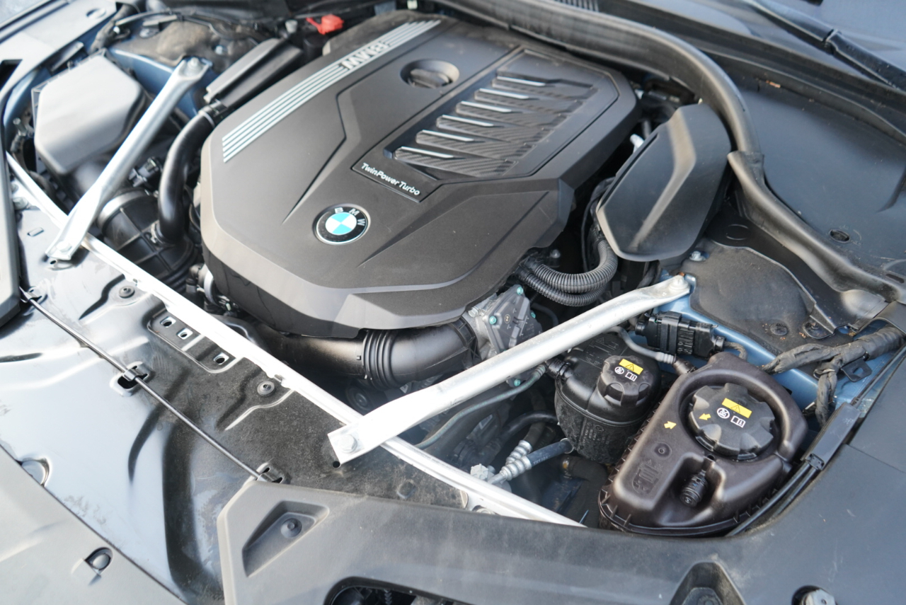BMW 8 Series 840i xDrive Convertible 2022