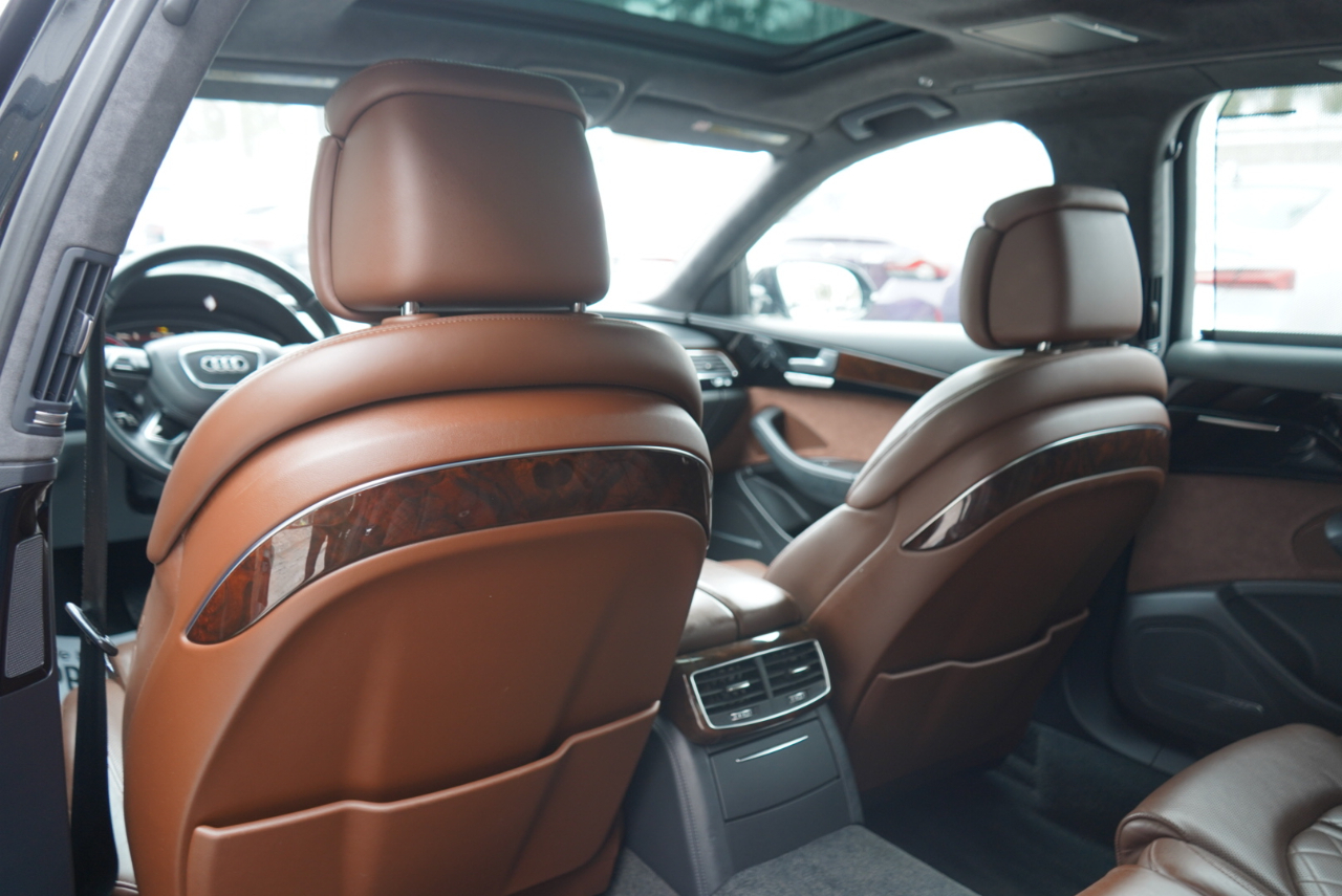 Audi A8 L 4dr Sdn 4.0T Sport 2016