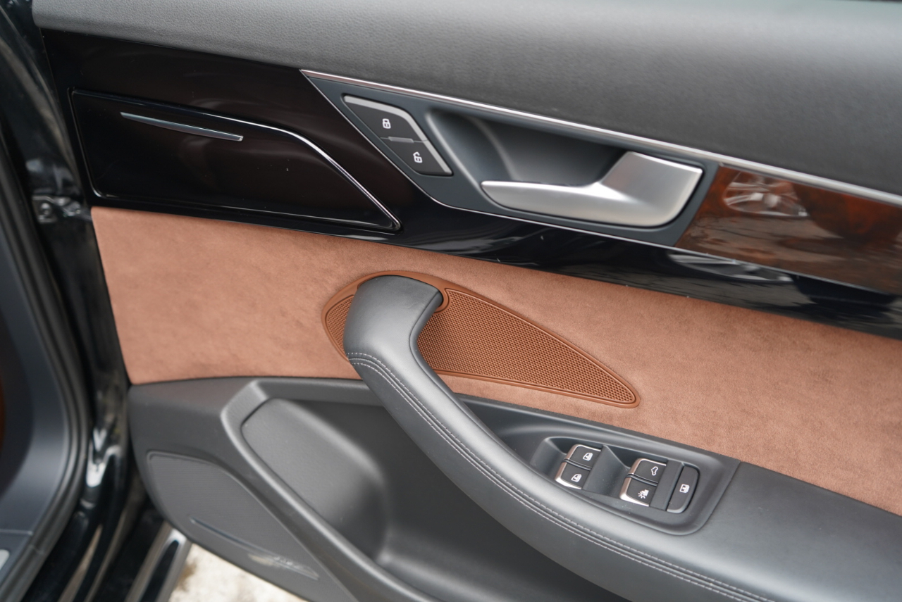 Audi A8 L 4dr Sdn 4.0T Sport 2016