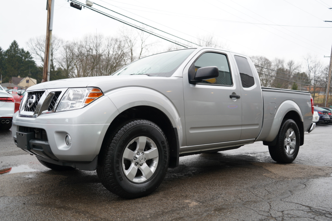 Nissan Frontier 4WD King Cab Auto SV 2013