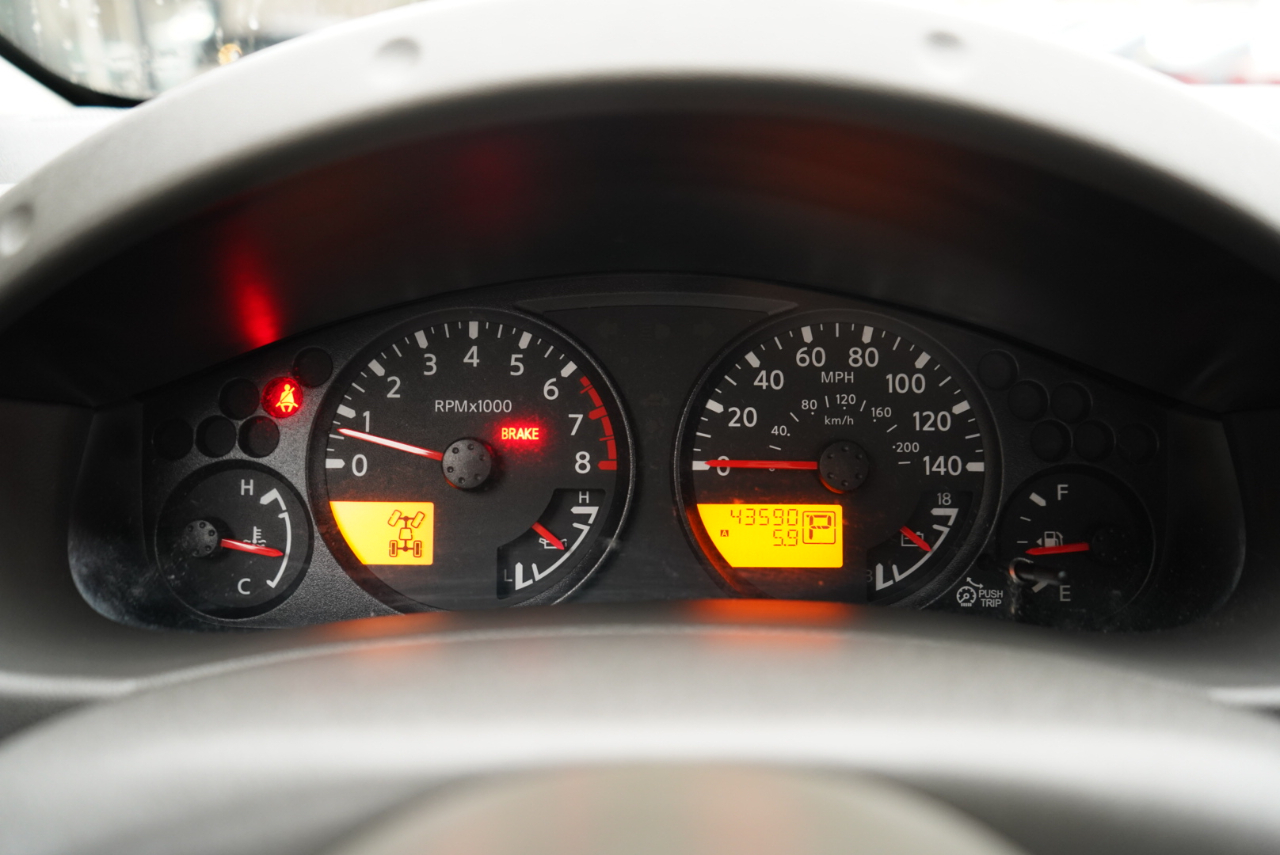 Nissan Frontier 4WD King Cab Auto SV 2013