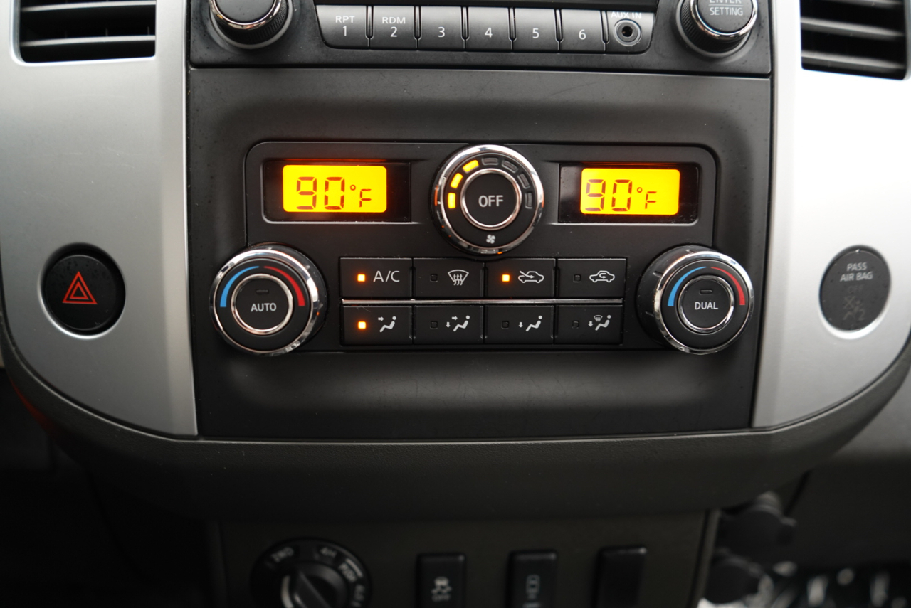 Nissan Frontier 4WD King Cab Auto SV 2013