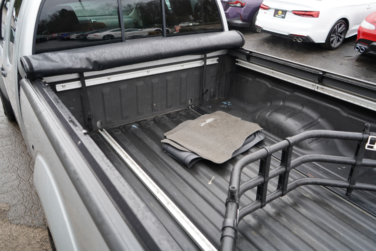 Nissan Frontier 4WD King Cab Auto SV 2013