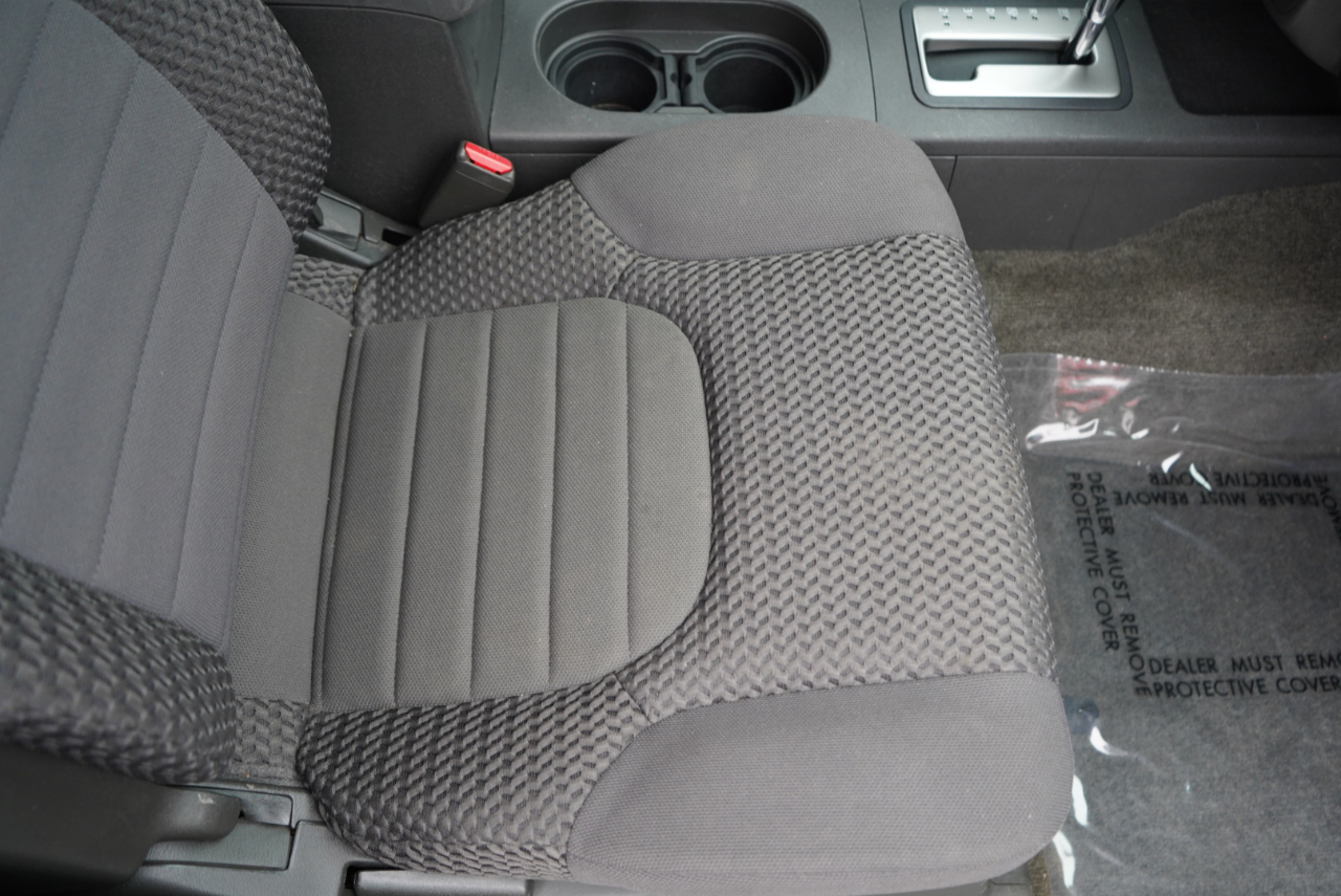 Nissan Frontier 4WD King Cab Auto SV 2013