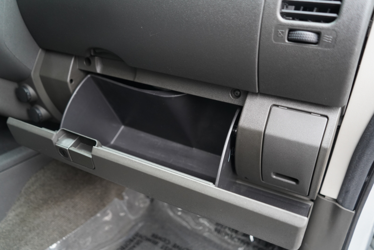 Nissan Frontier 4WD King Cab Auto SV 2013