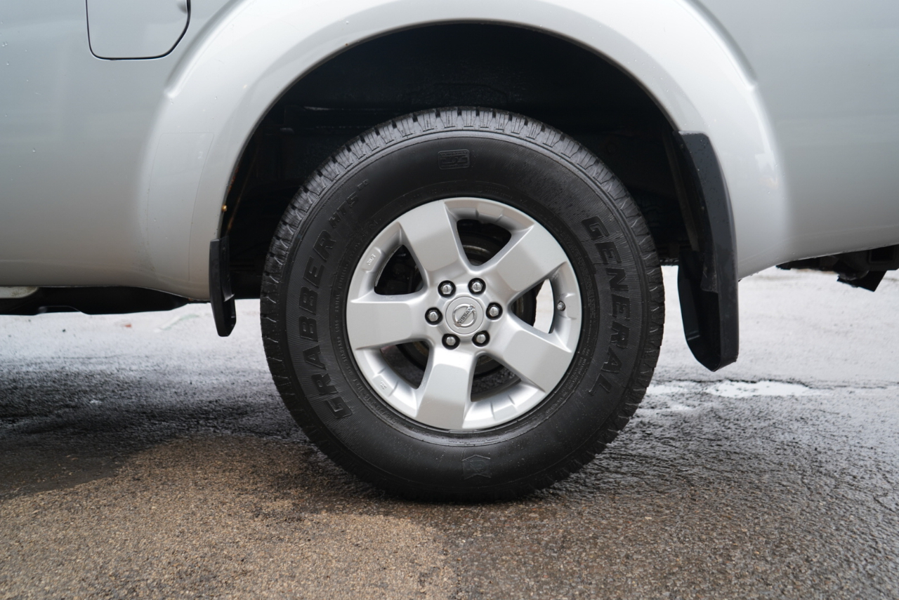 Nissan Frontier 4WD King Cab Auto SV 2013