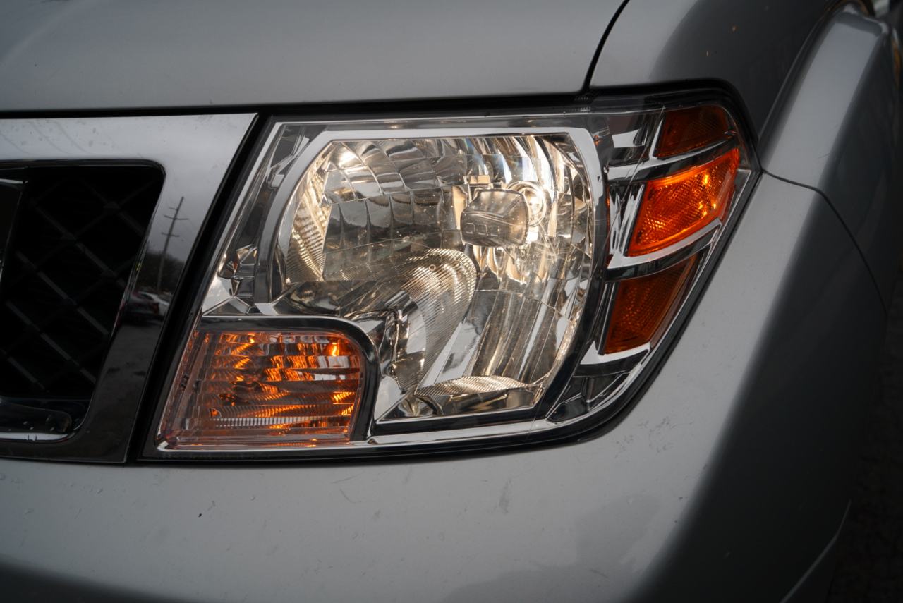 Nissan Frontier 4WD King Cab Auto SV 2013