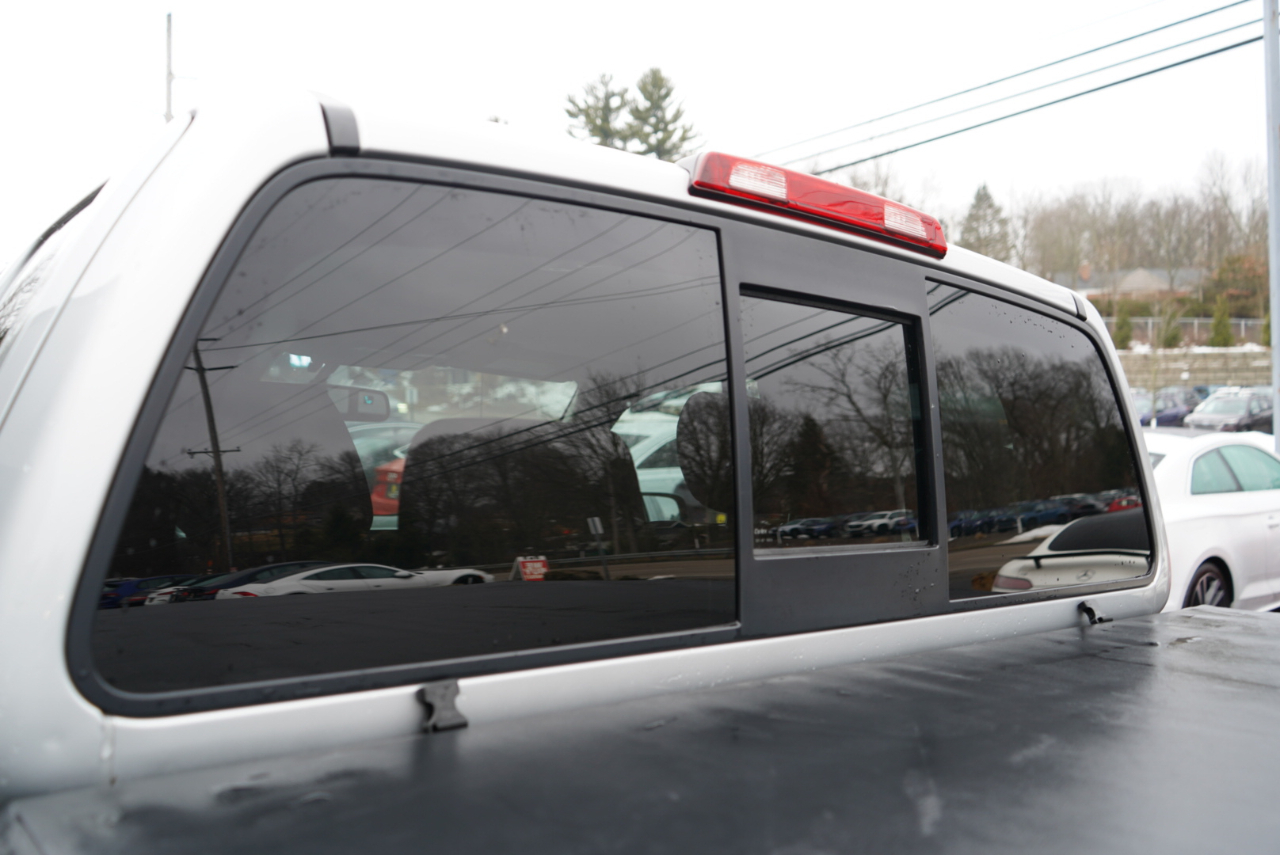 Nissan Frontier 4WD King Cab Auto SV 2013