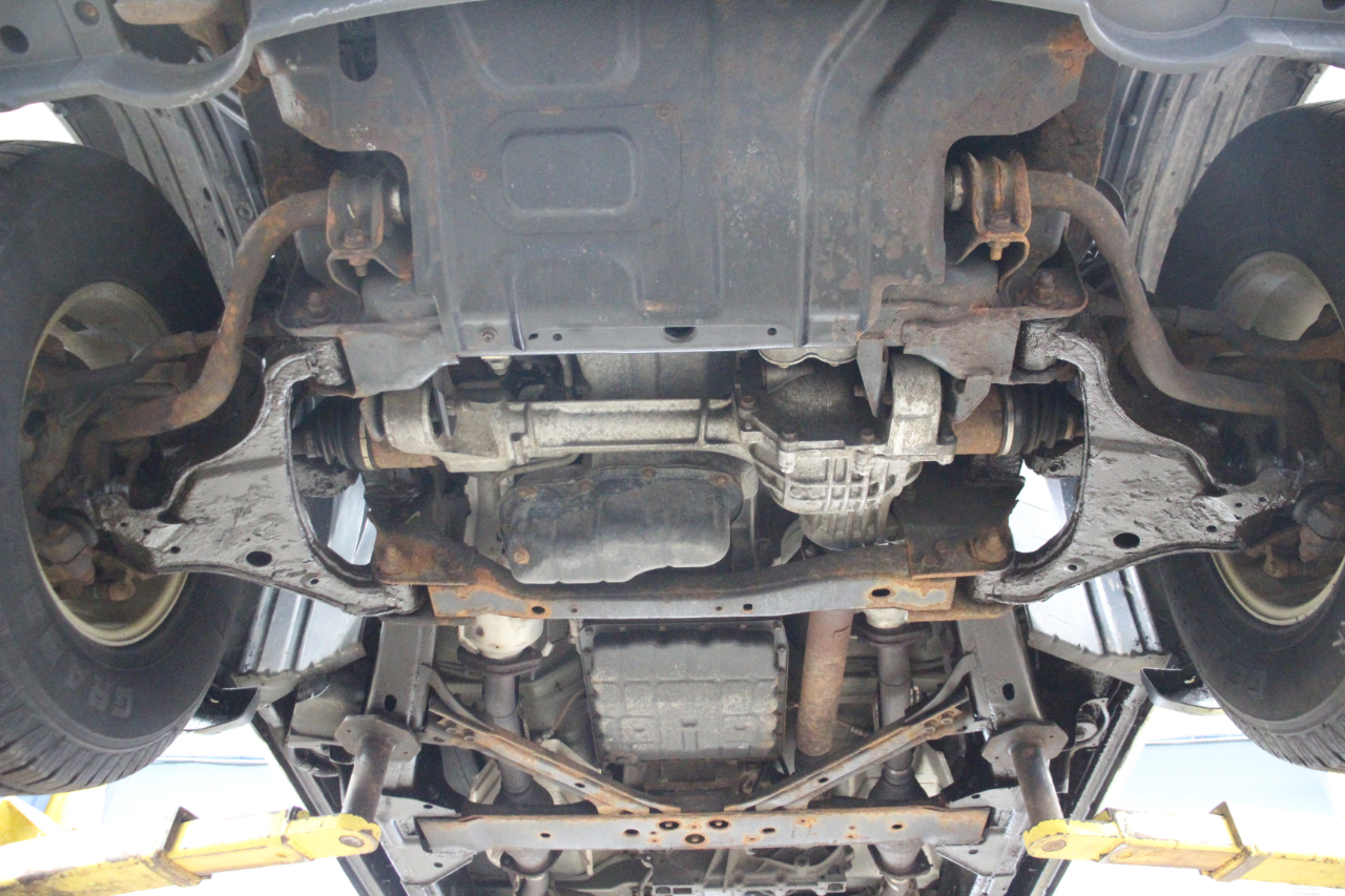 Nissan Frontier 4WD King Cab Auto SV 2013