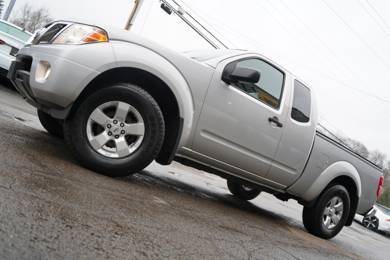 Nissan Frontier 4WD King Cab Auto SV 2013
