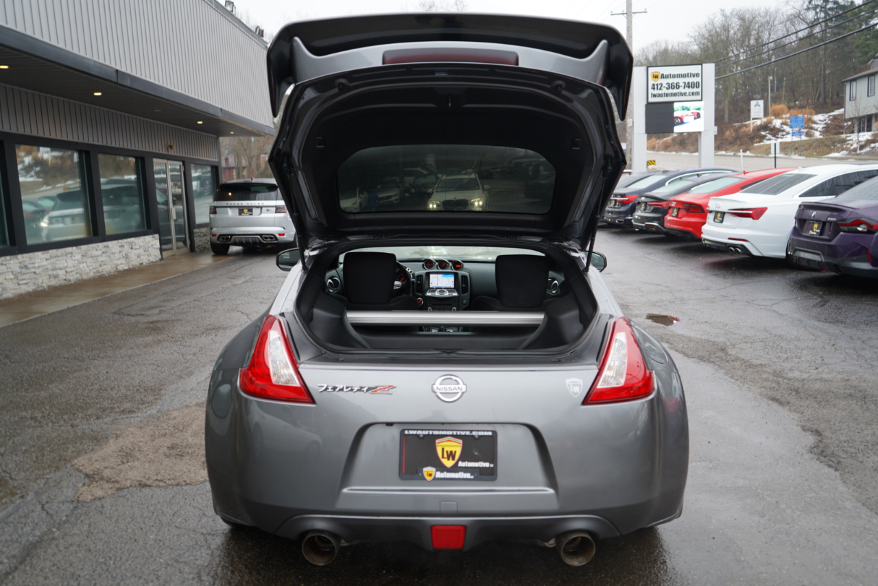 Nissan 370Z 2dr Cpe Manual Sport Tech 2016