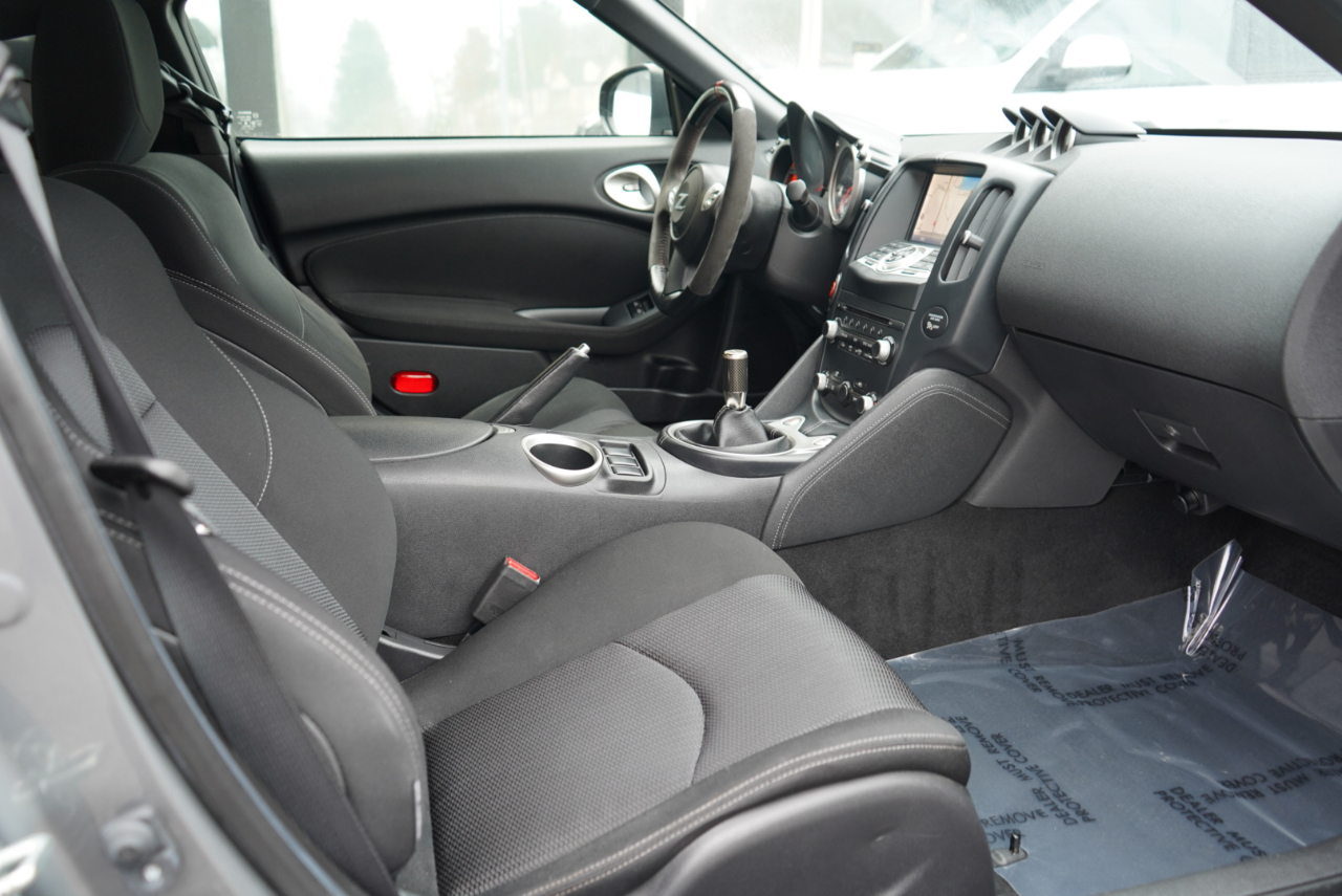 Nissan 370Z 2dr Cpe Manual Sport Tech 2016