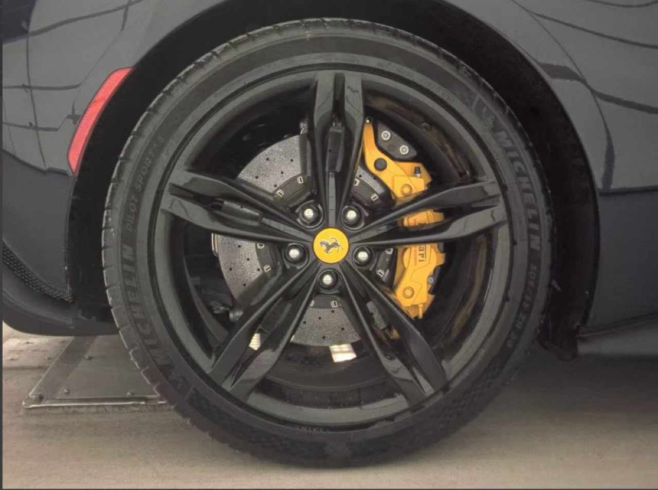 Ferrari 296 GTB Coupe 2024