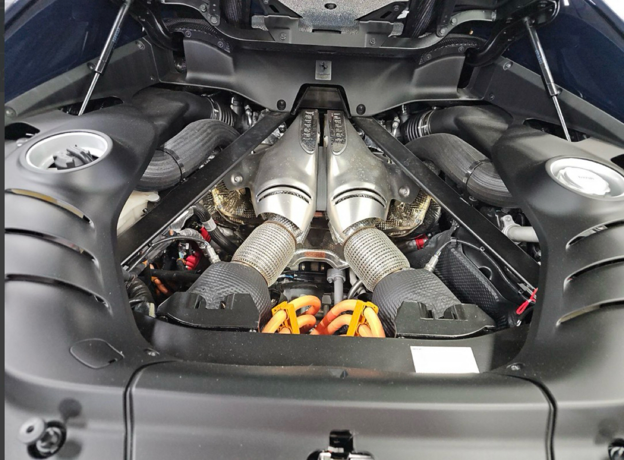 Ferrari 296 GTB Coupe 2024