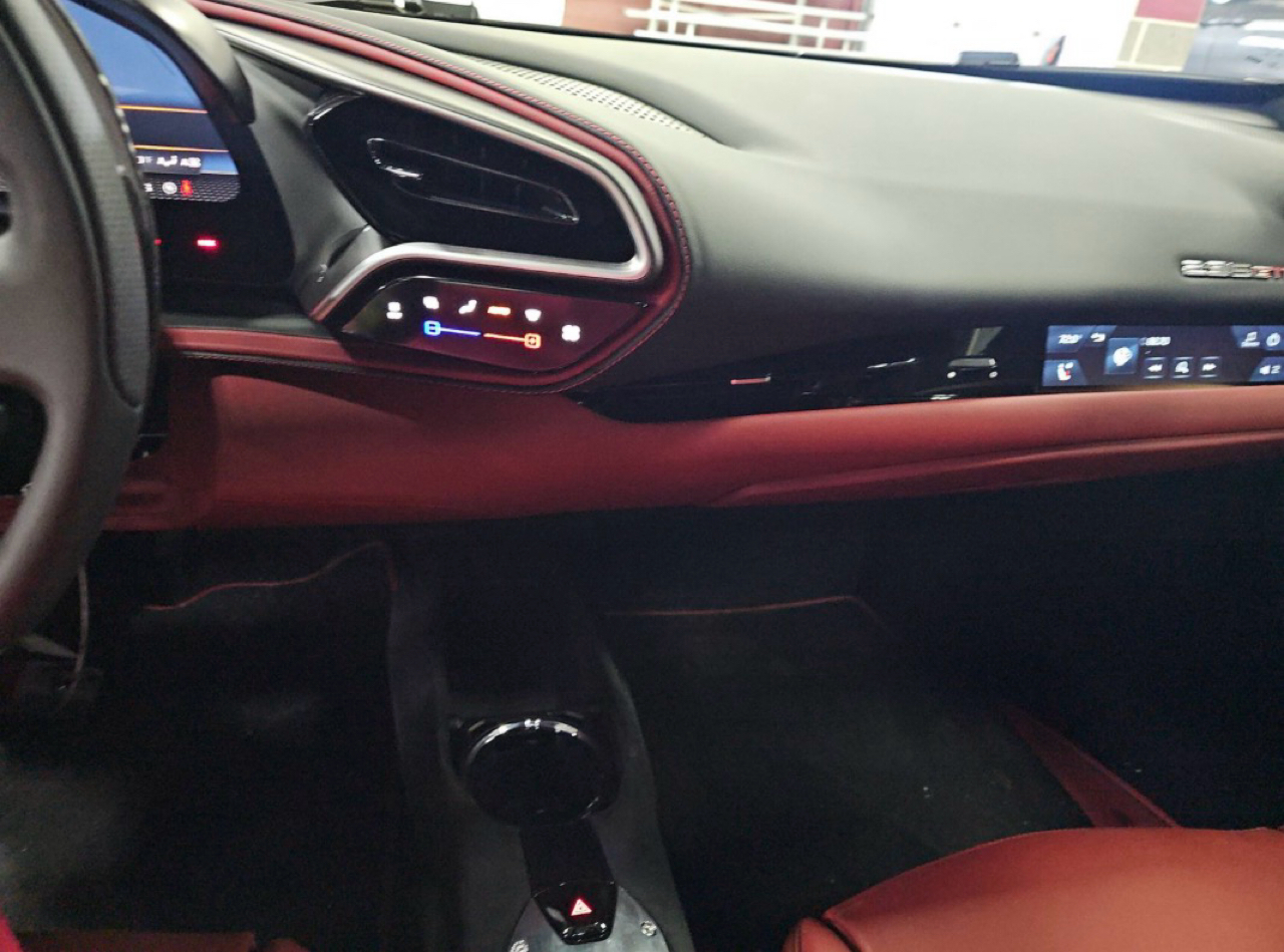 Ferrari 296 GTB Coupe 2024