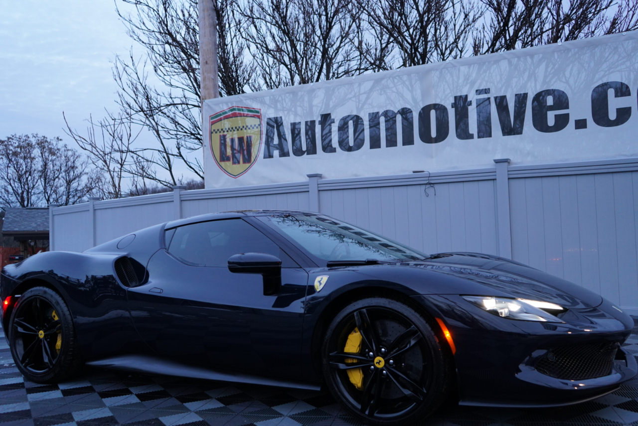 Ferrari 296 GTB Coupe 2024