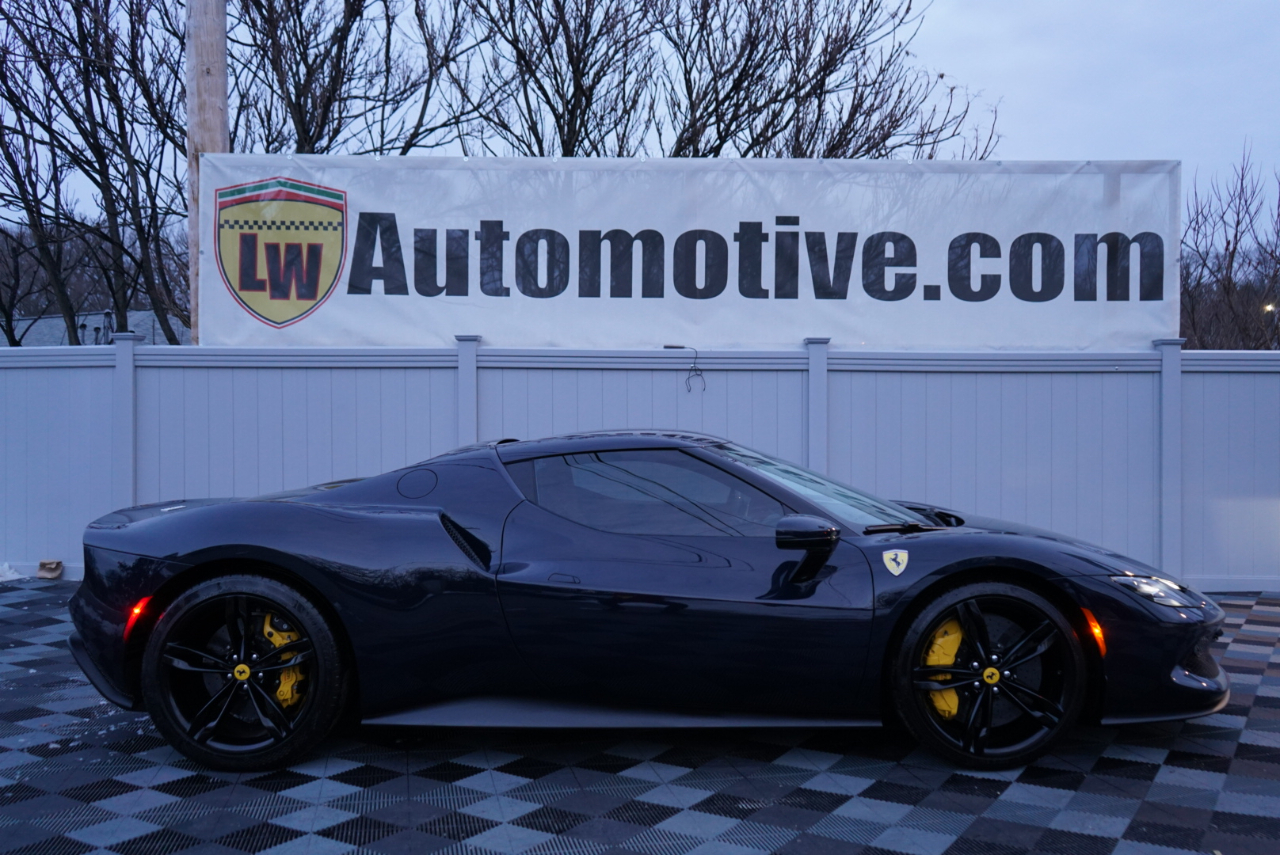 Ferrari 296 GTB Coupe 2024