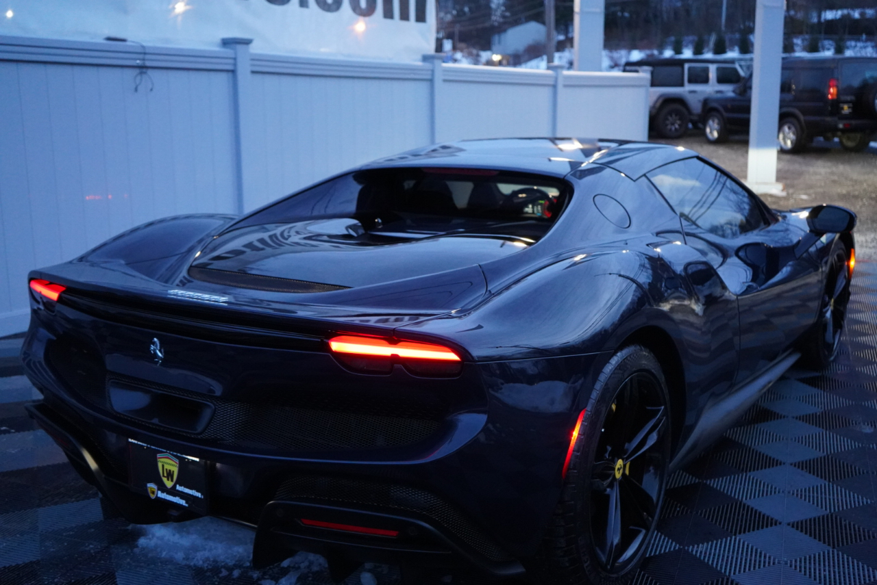 Ferrari 296 GTB Coupe 2024