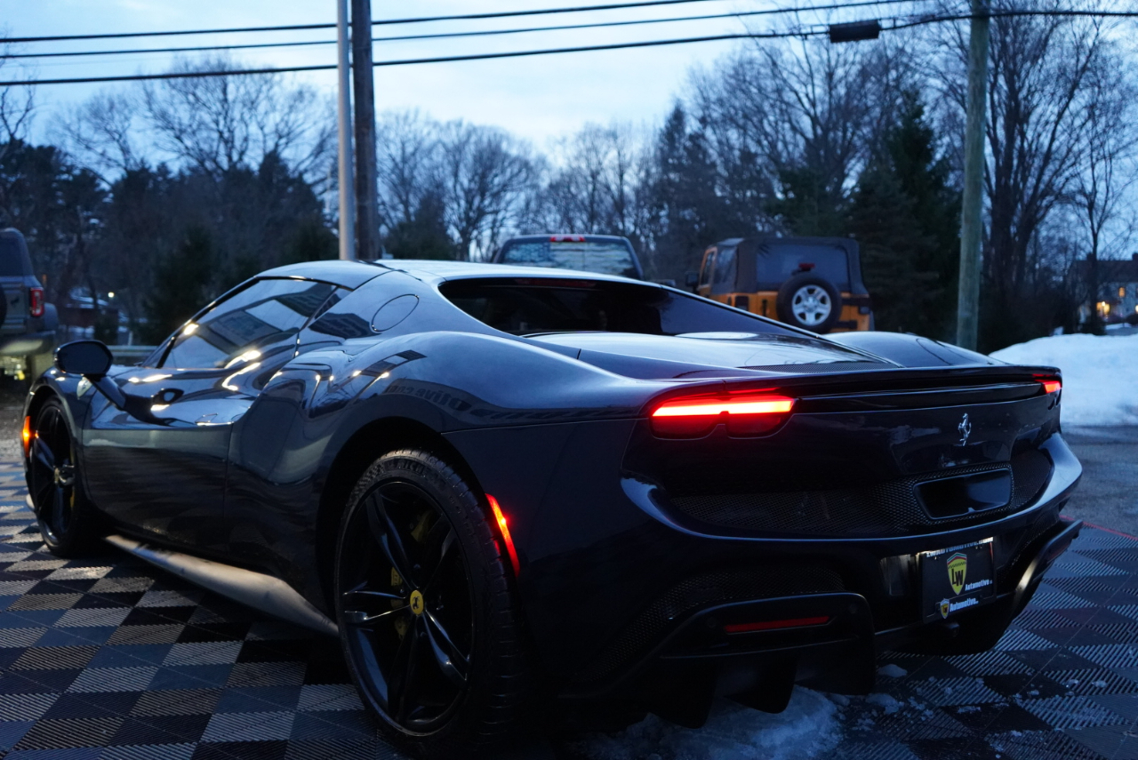 Ferrari 296 GTB Coupe 2024