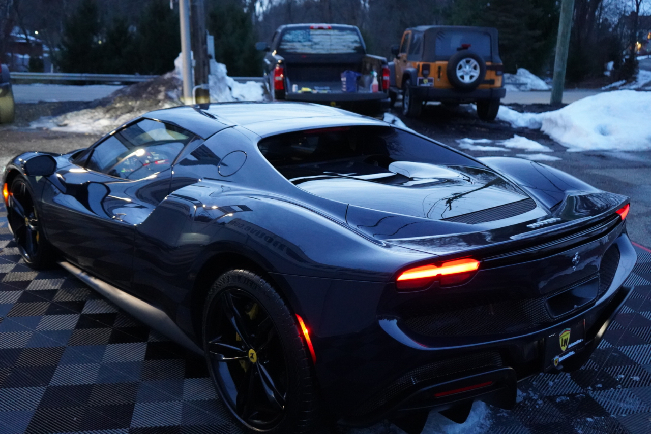 Ferrari 296 GTB Coupe 2024