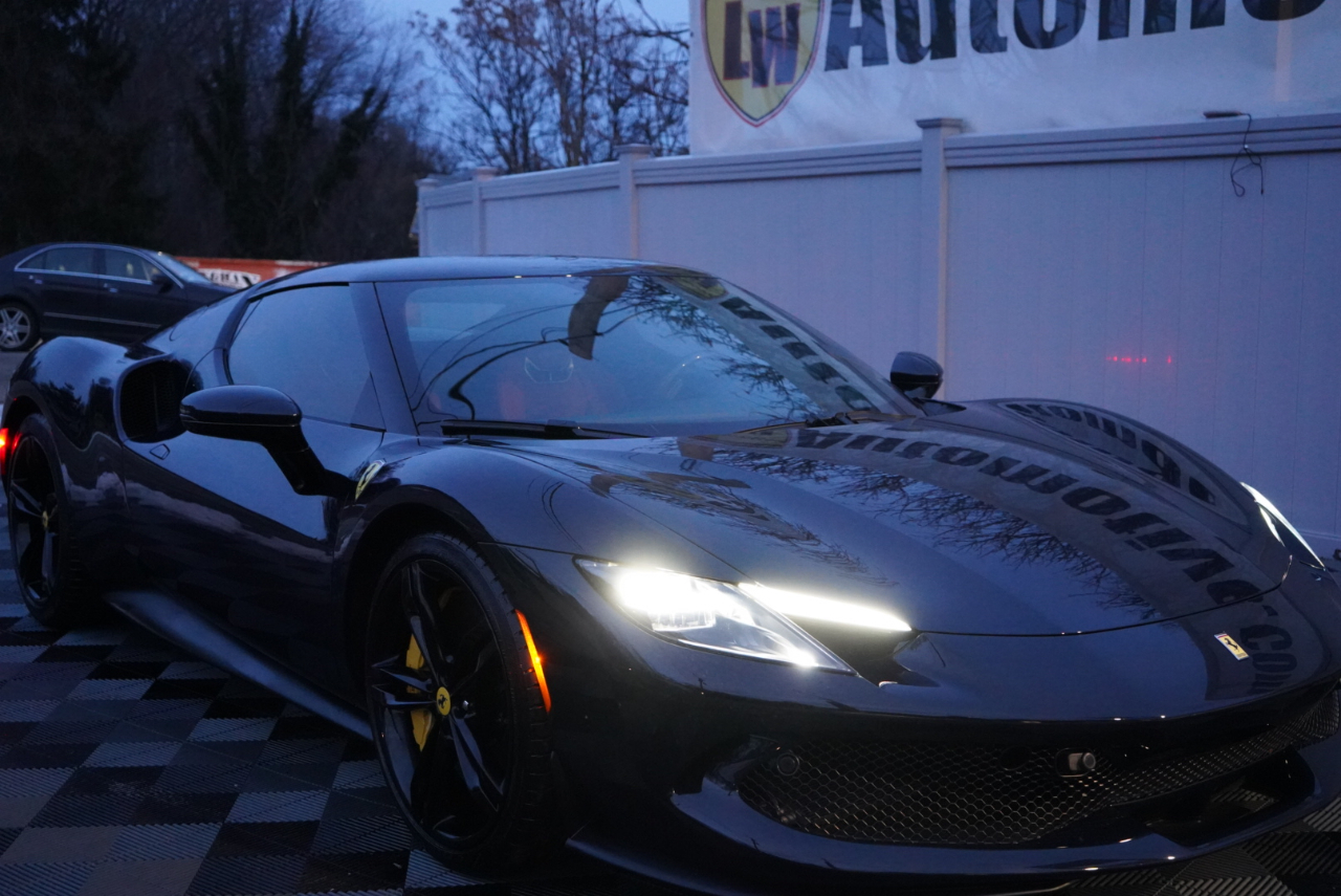 Ferrari 296 GTB Coupe 2024
