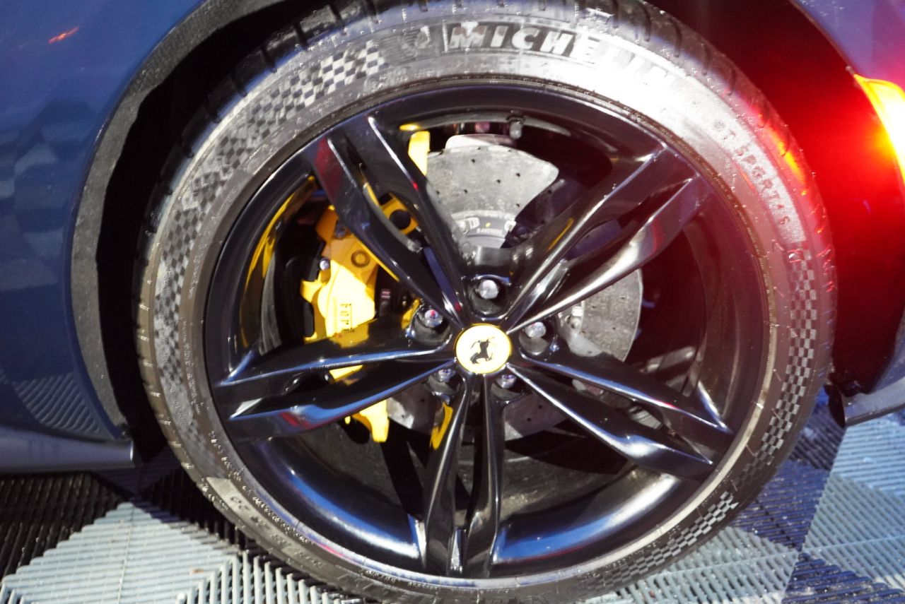 Ferrari 296 GTB Coupe 2024