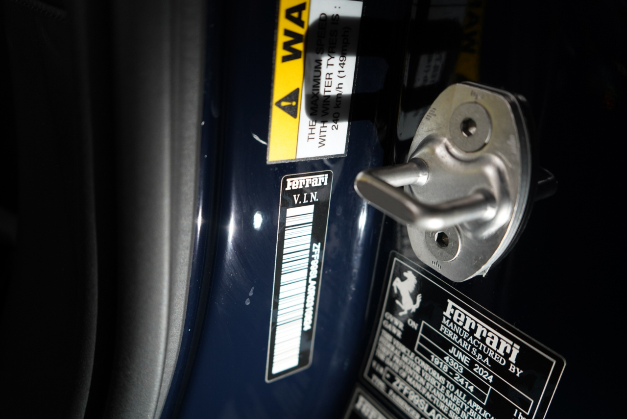 Ferrari 296 GTB Coupe 2024