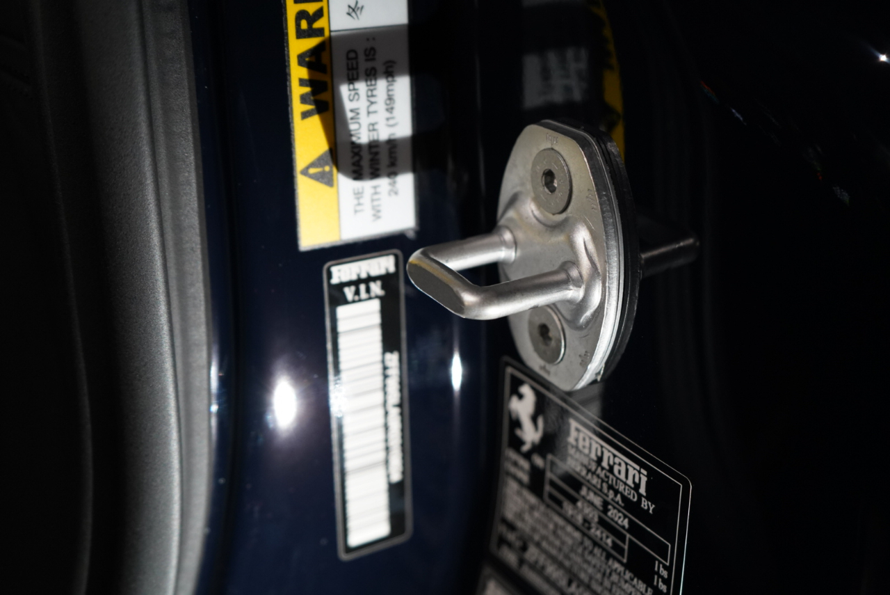 Ferrari 296 GTB Coupe 2024