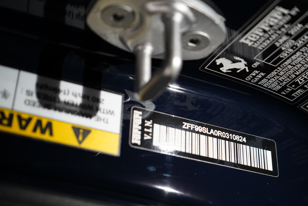 Ferrari 296 GTB Coupe 2024