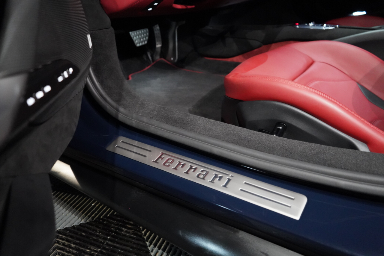 Ferrari 296 GTB Coupe 2024