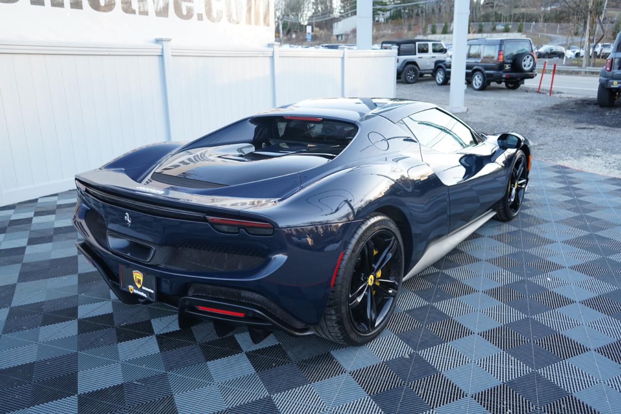 Ferrari 296 GTB Coupe 2024