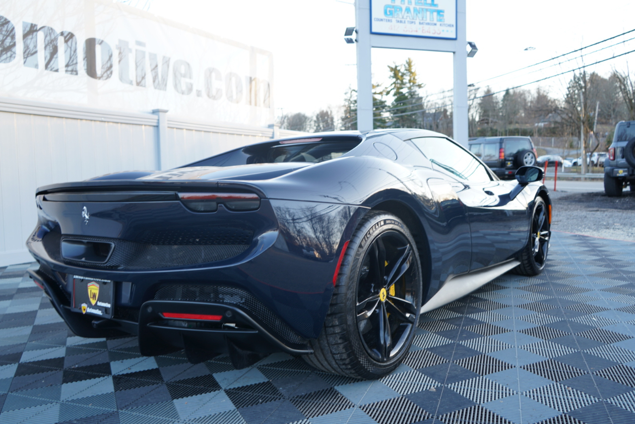 Ferrari 296 GTB Coupe 2024