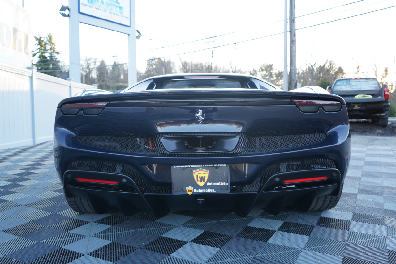 Ferrari 296 GTB Coupe 2024