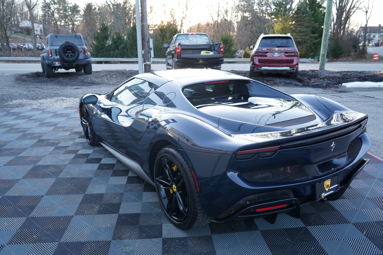 Ferrari 296 GTB Coupe 2024